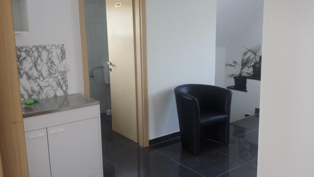 Monaco Rooms Maribor Buitenkant foto