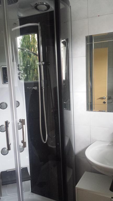 Monaco Rooms Maribor Buitenkant foto